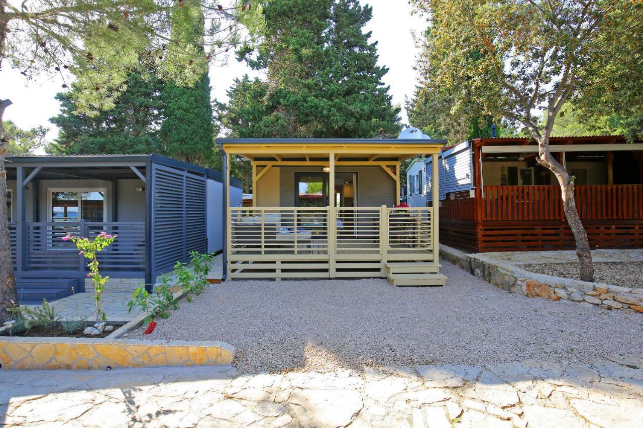 Mobile Homes & Bungalows Ljutic بيوغْغاد نا موغو المظهر الخارجي الصورة
