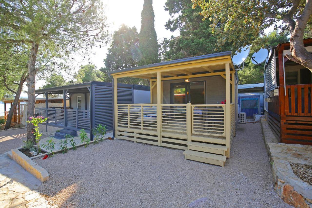 Mobile Homes & Bungalows Ljutic بيوغْغاد نا موغو المظهر الخارجي الصورة