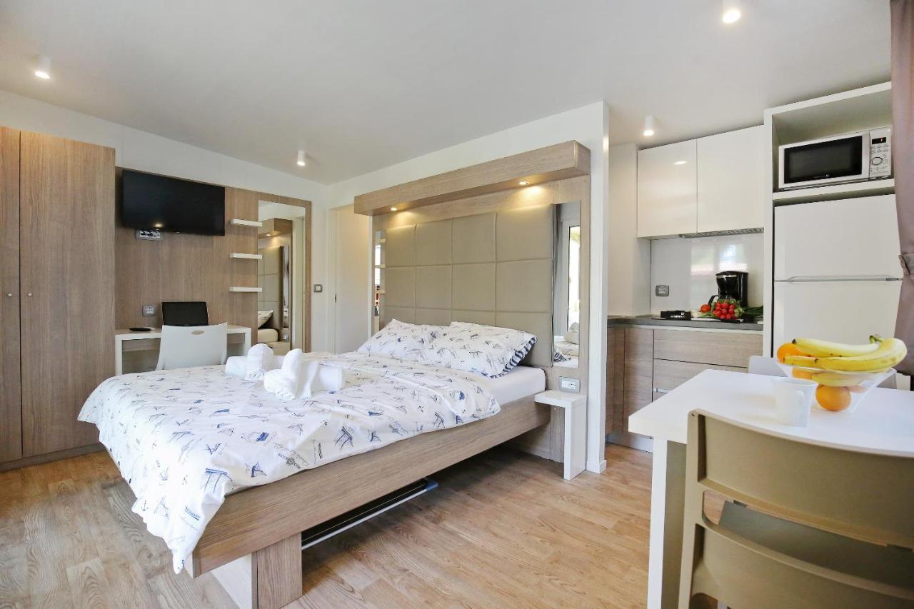 Mobile Homes & Bungalows Ljutic بيوغْغاد نا موغو المظهر الخارجي الصورة