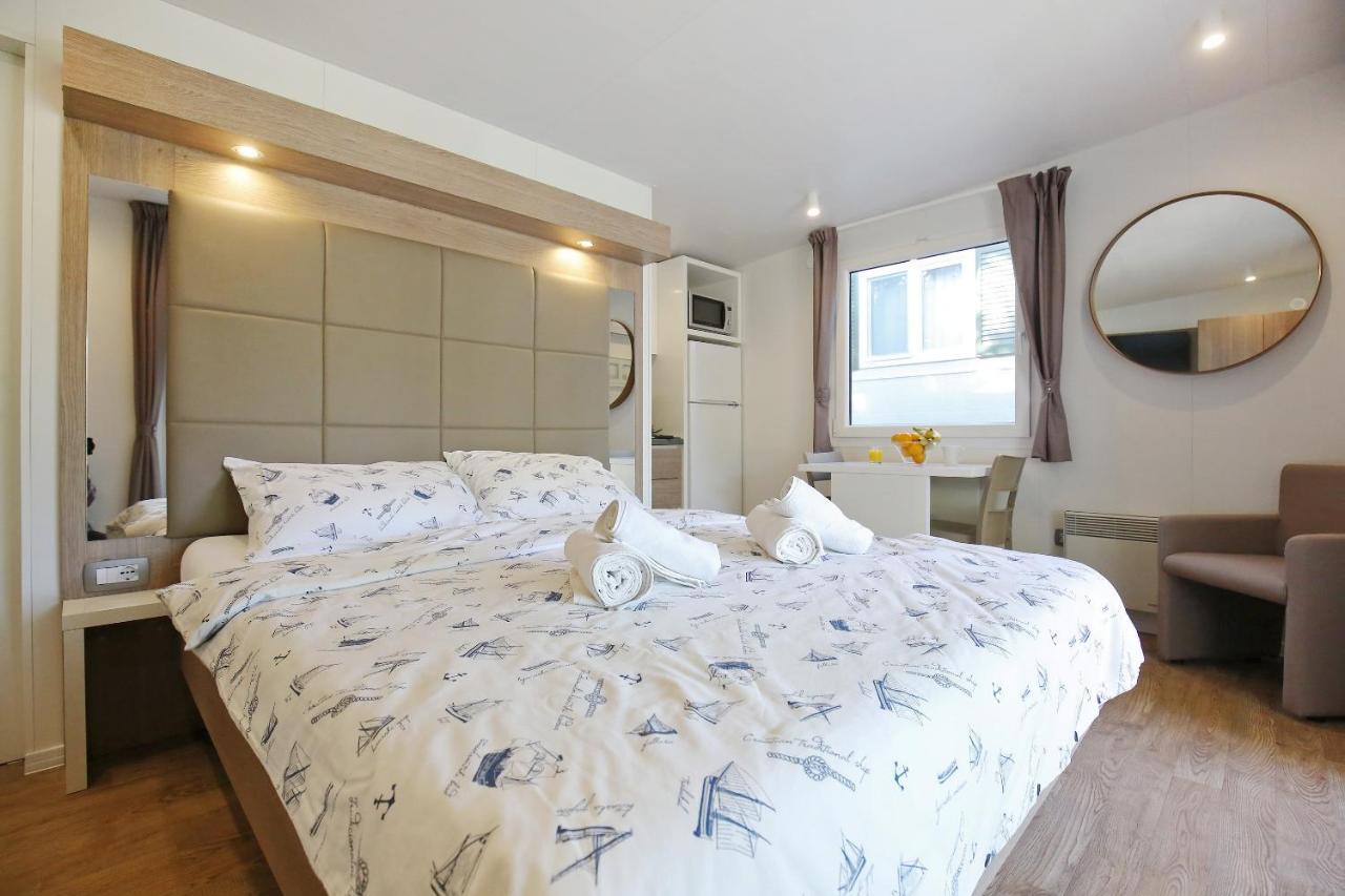 Mobile Homes & Bungalows Ljutic بيوغْغاد نا موغو المظهر الخارجي الصورة