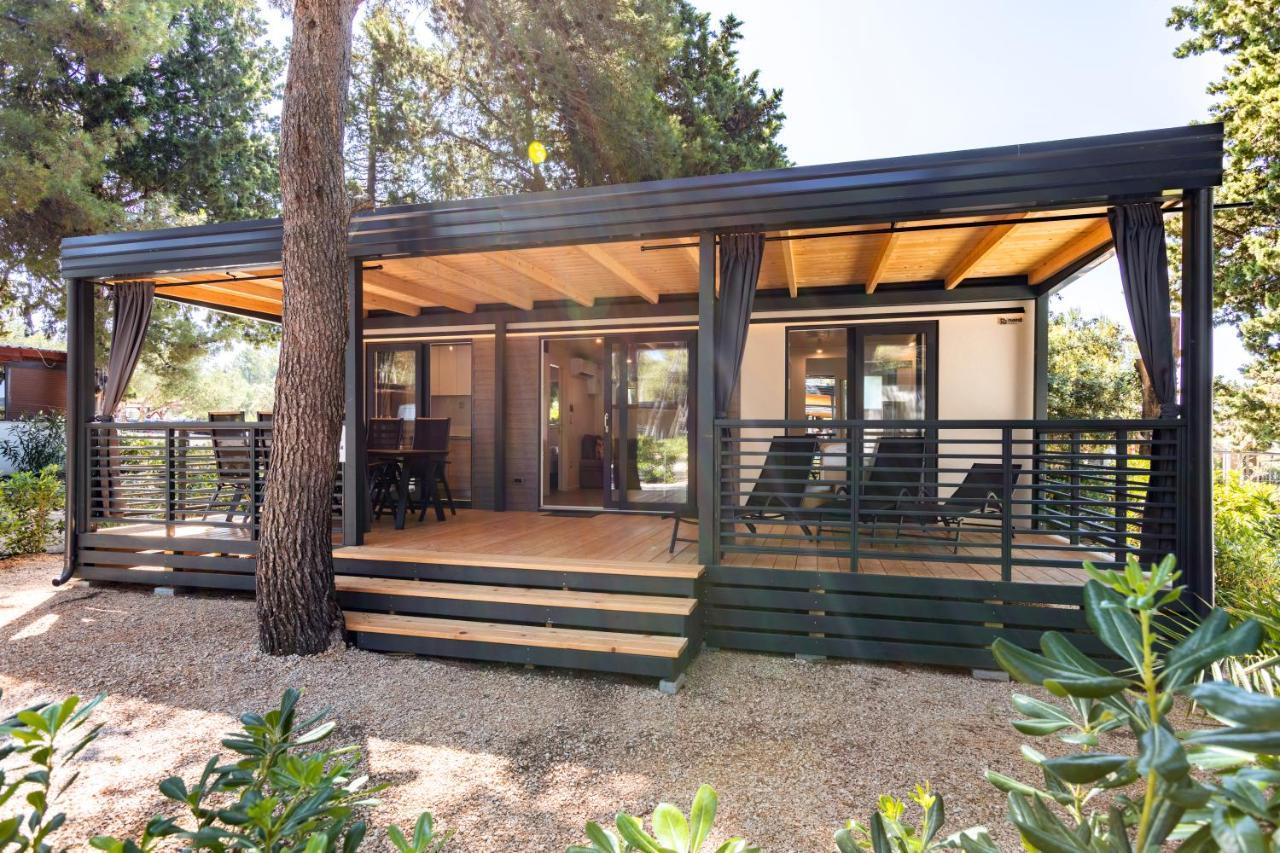 Mobile Homes & Bungalows Ljutic بيوغْغاد نا موغو المظهر الخارجي الصورة