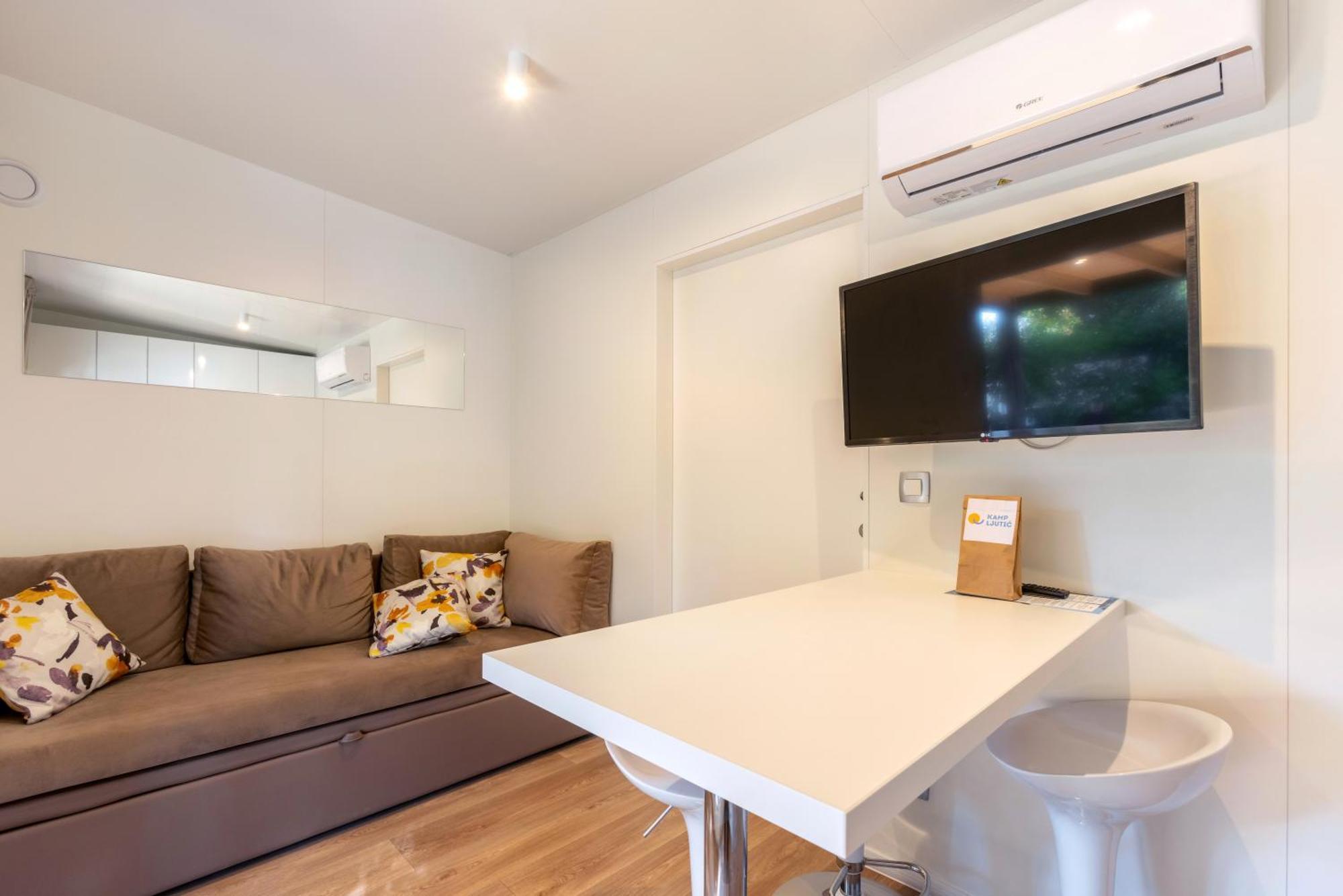 Mobile Homes & Bungalows Ljutic بيوغْغاد نا موغو المظهر الخارجي الصورة